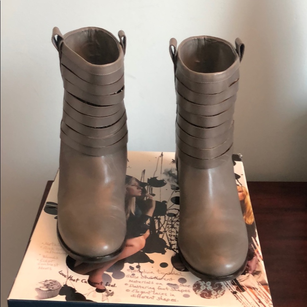 Cole Haan  Leather Boots